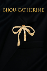 Pin's Papillon élégante vintage avec fleurs 3D, dorés