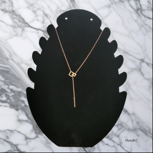 Collier En Acier Inoxydable Couleur Or Avec 2 Carrés creux (1)